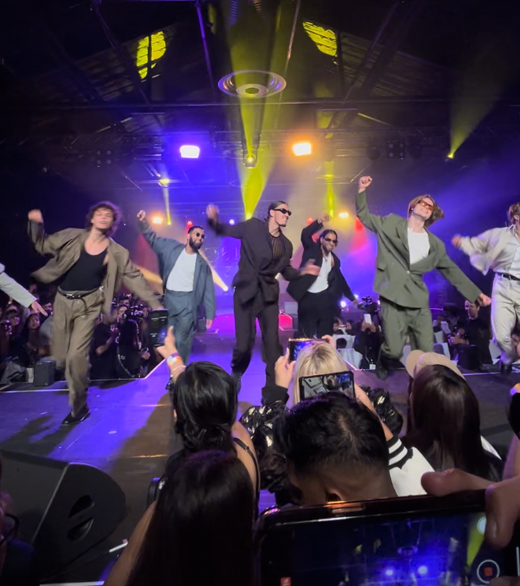 Quick Style Larry Quick Style World Tour — Touch Down